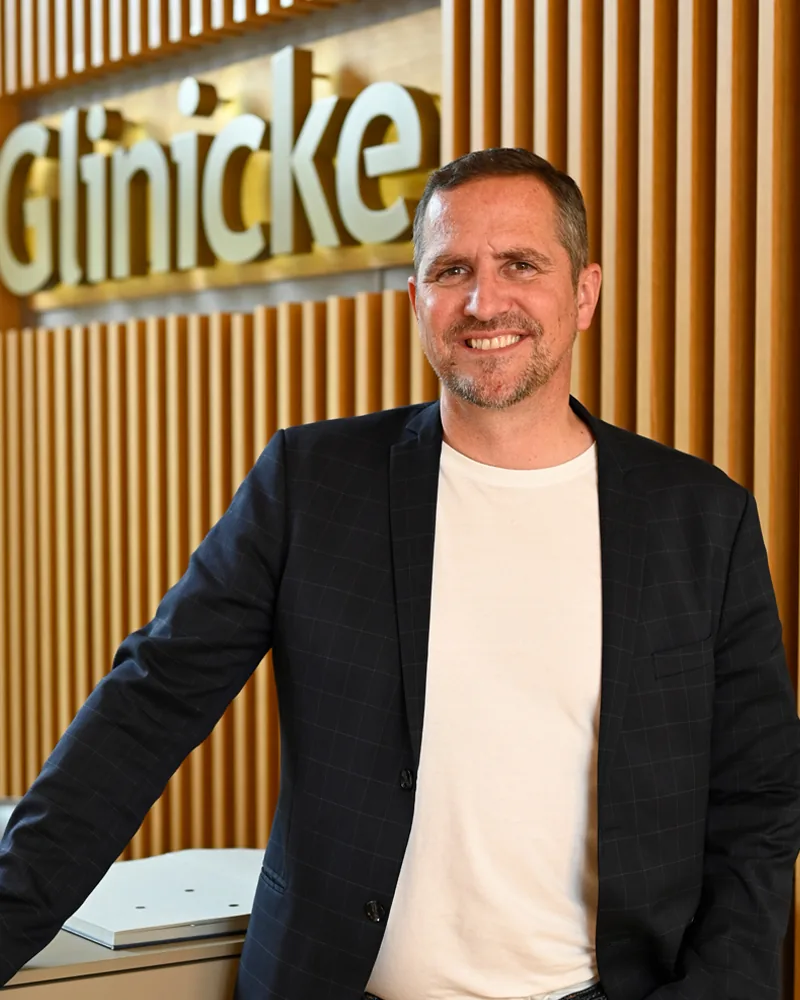 Porträt von Alexander Kropf, Unternehmer, Marketing- und Digitalexperte aus Kassel